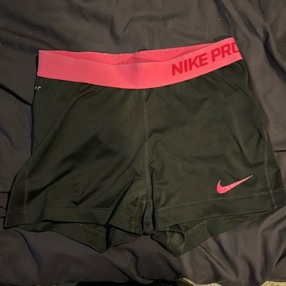 Black Nike Pros